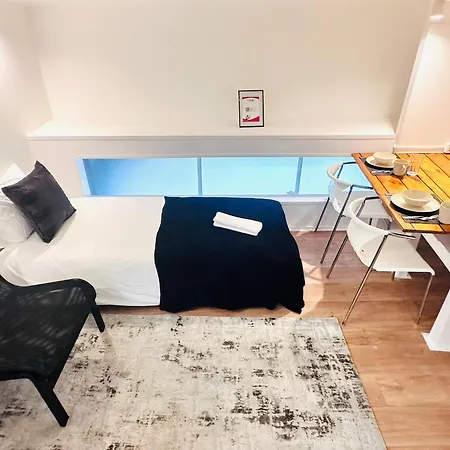 Flat, Location In Town Lissabon