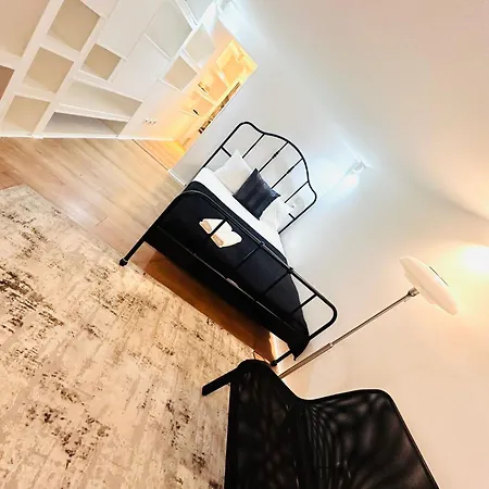 Flat, Location In Town * Lissabon