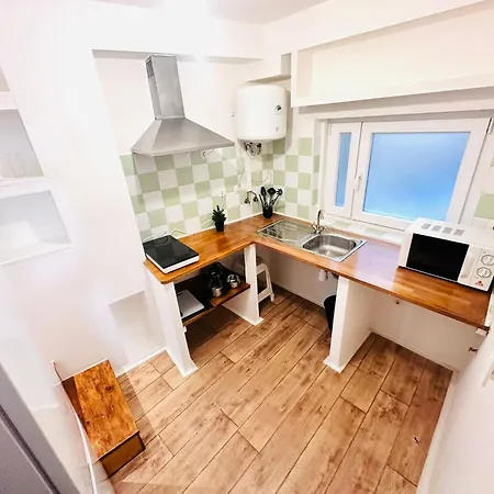 Flat, Location In Town Lizbona